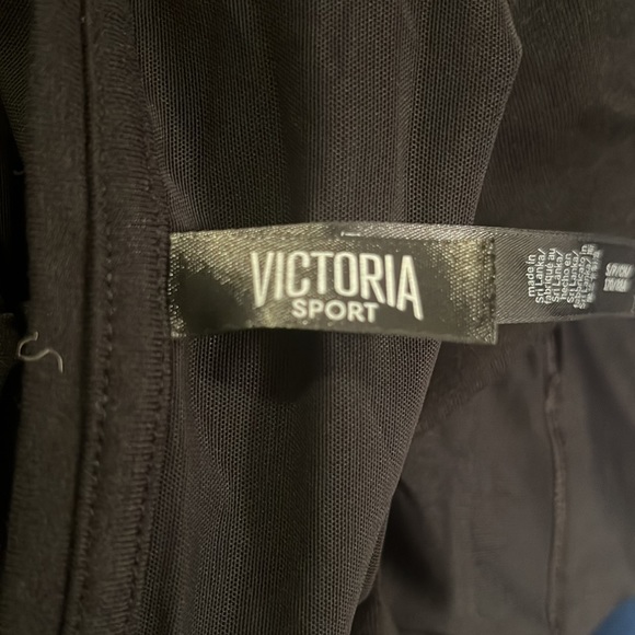 Victoria Secret Sport Long Sleeve Tee - Picture 4 of 5